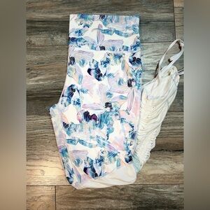 Fabletics Ruched Leggings / Size L / Blue White Floral